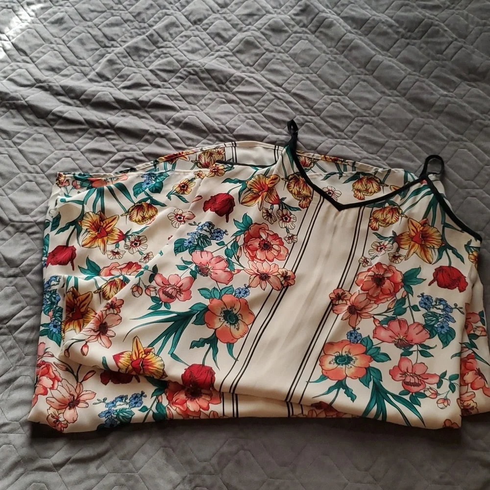 Floral Maxi Dress - Picture 10 of 13